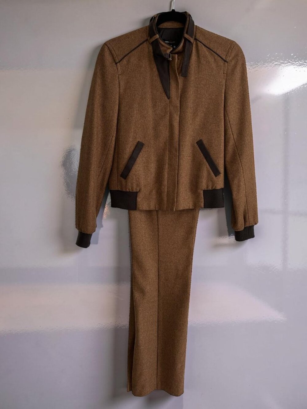 BCBGMAXAZRIA Brown 2 Piece Pant Suit Set XS Jacket 0 Trousers Equestrian